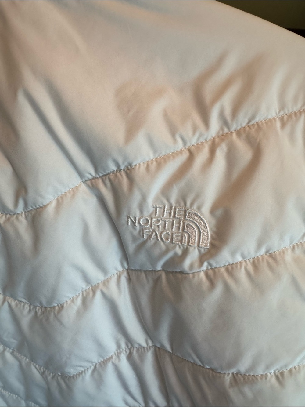The North Face Women's white Jacket - Like New - Picture 4 of 10